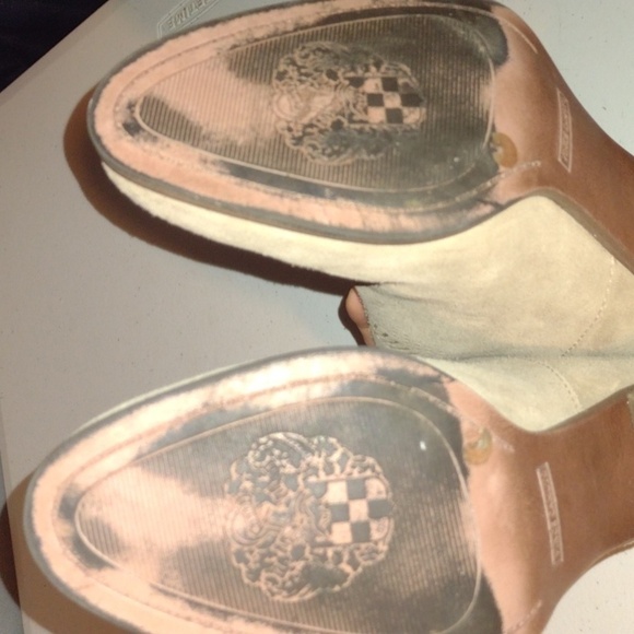 VINCE Camuto tan suede booties - Picture 4 of 12